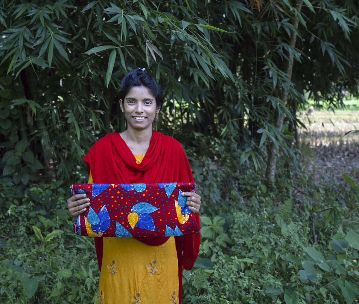 Train a tailor (Send by post to someone else)